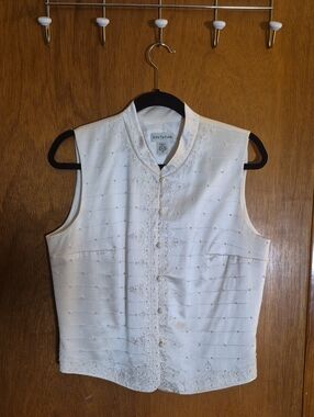 Ann Taylor Cream Sleeveless Button-Front Embroidered Jeweled Top Size 12